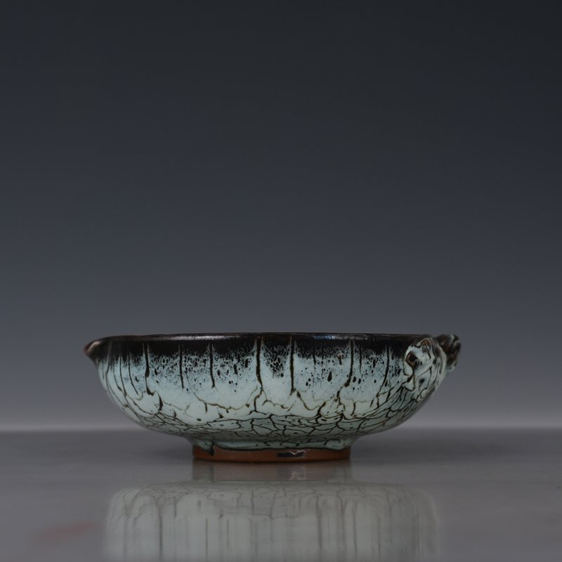 Song Dynasty Jun kiln peach-shaped washer