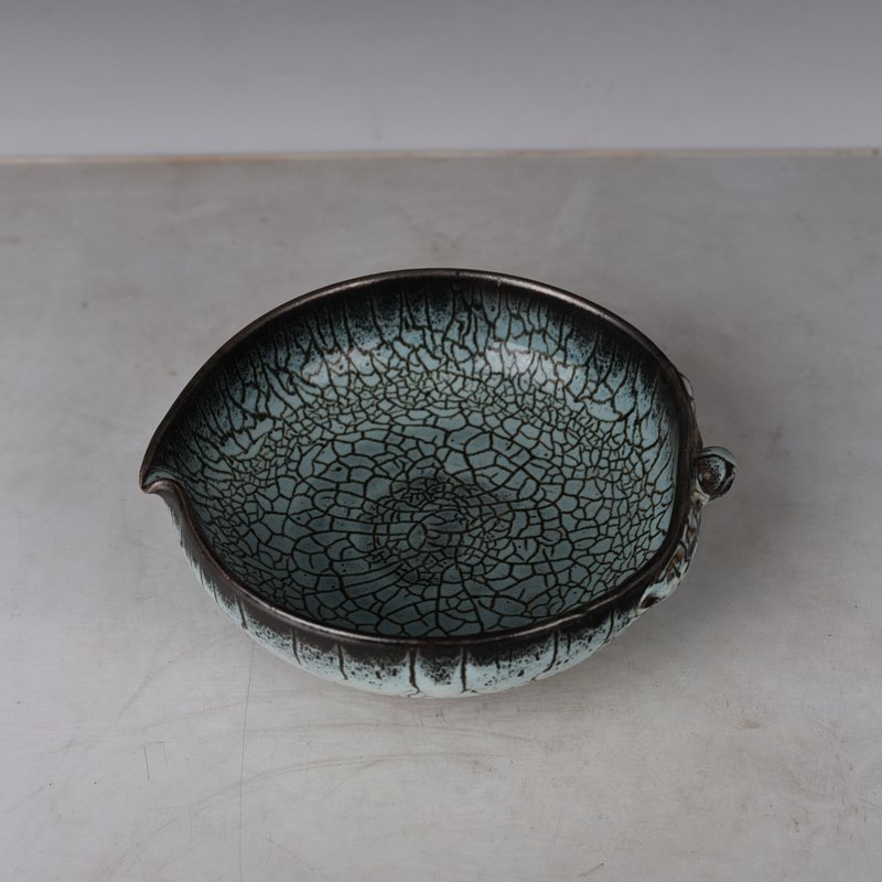 Song Dynasty Jun kiln peach-shaped washer