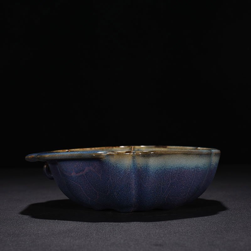 Song Dynasty Jun kiln of obsidian rose purple glaze hat and ear washer