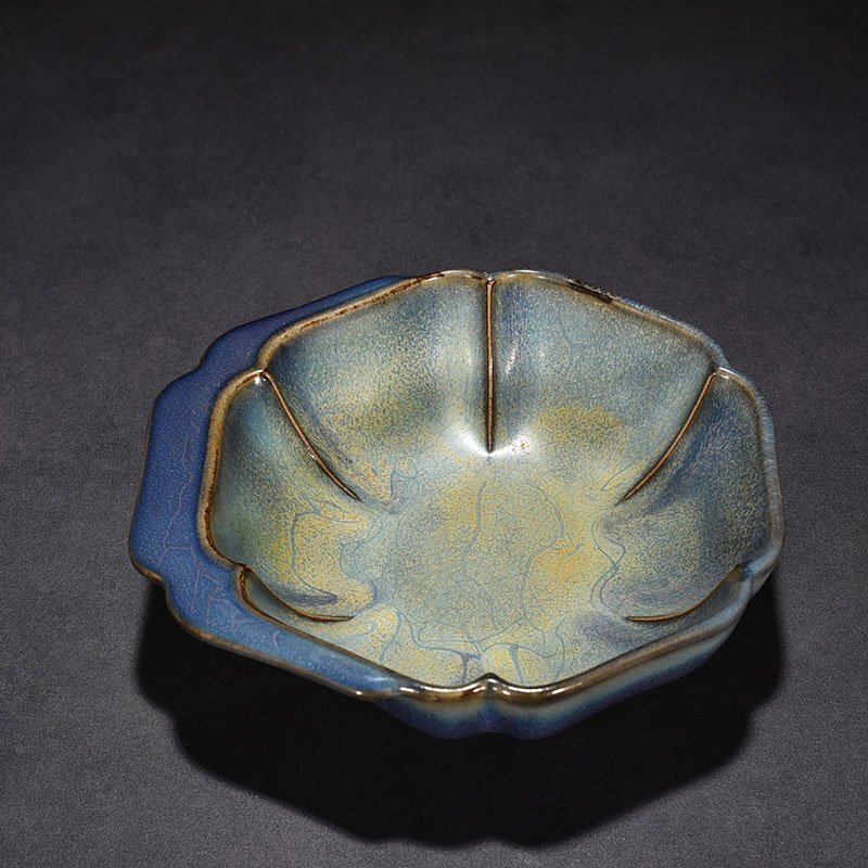 Song Dynasty Jun kiln of obsidian rose purple glaze hat and ear washer