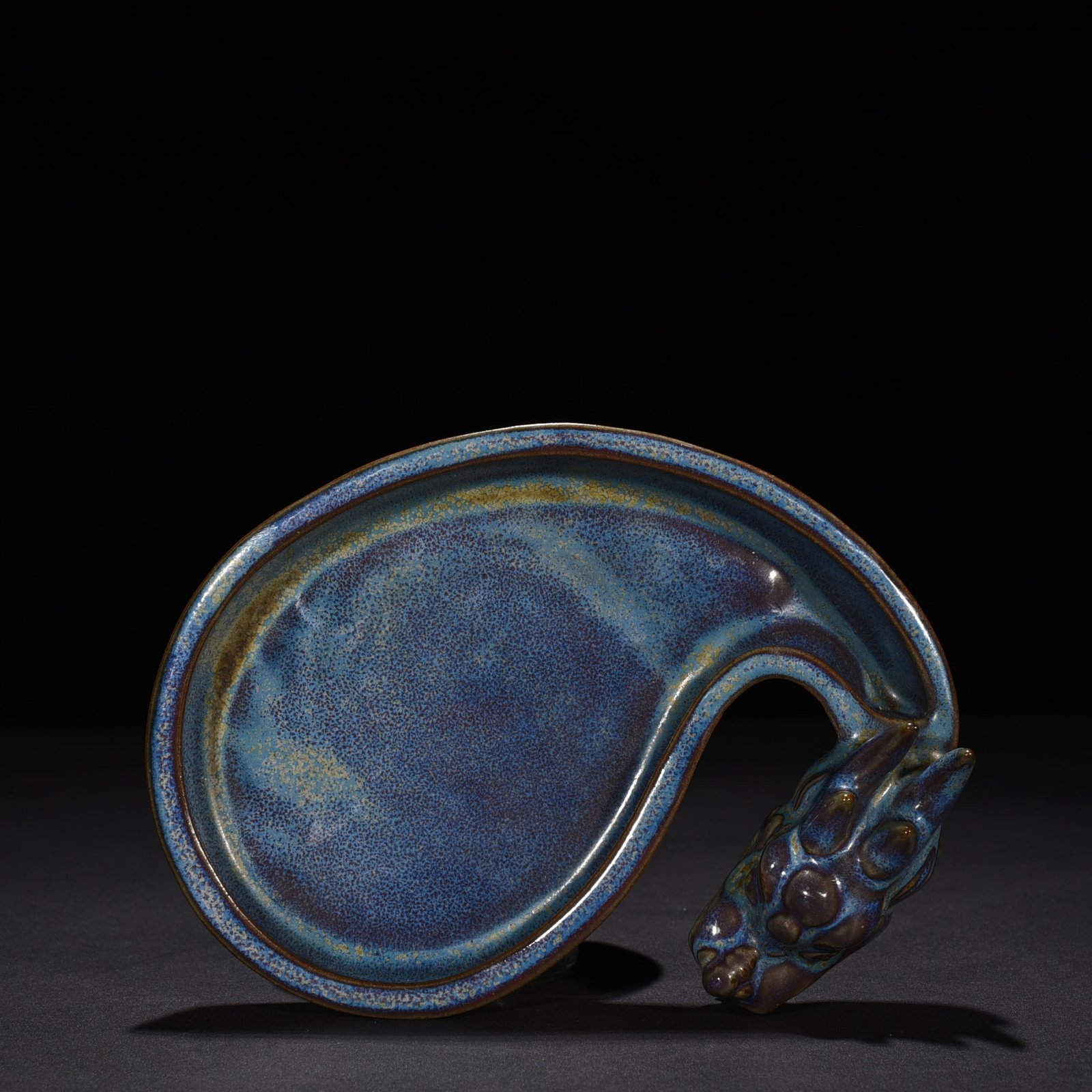 Song Dynasty Jun kiln glaze dragon head wash
