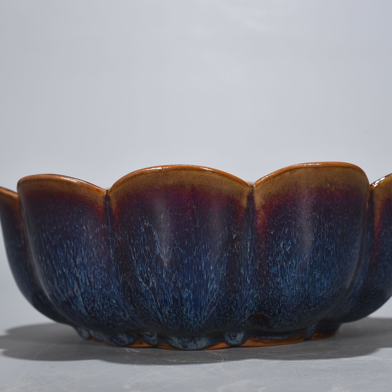 Song Dynasty Jun kiln rose purple glaze lotus bowl