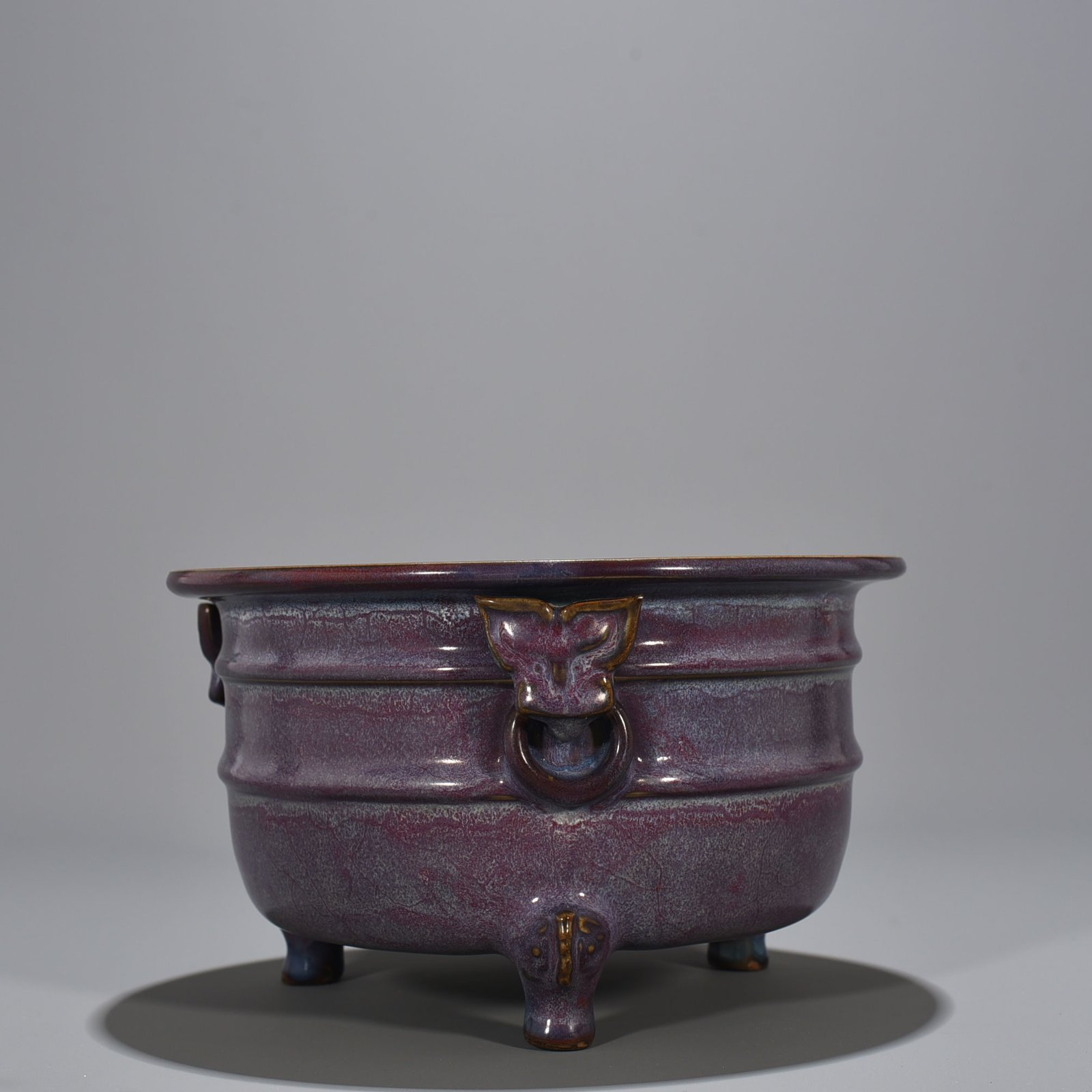 Song Dynasty Jun kiln rose purple glaze dazzling pattern three-legged Burner