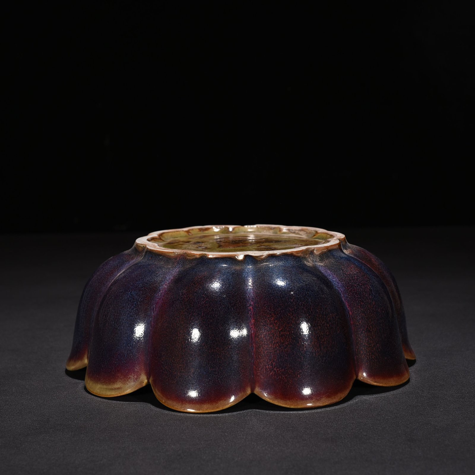 Song Dynasty Jun kiln rose purple glaze lotus wash