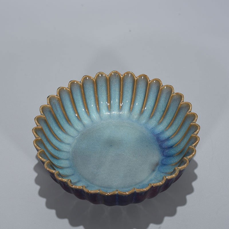 Song Dynasty Jun kiln rose purple glaze chrysanthemum petal wash