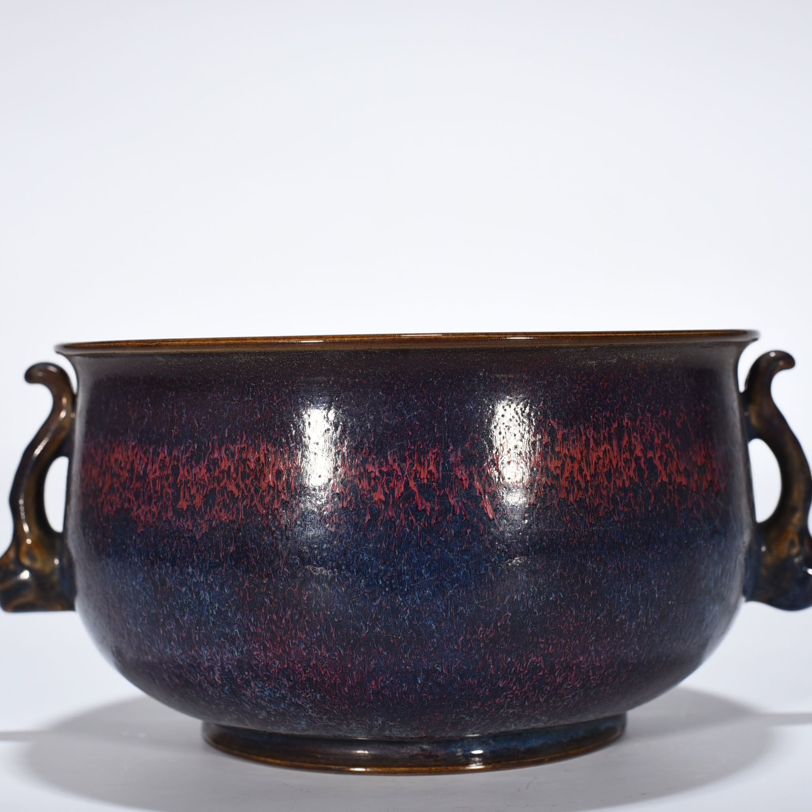 Song Dynasty Jun kiln rose purple glaze earthworm stove