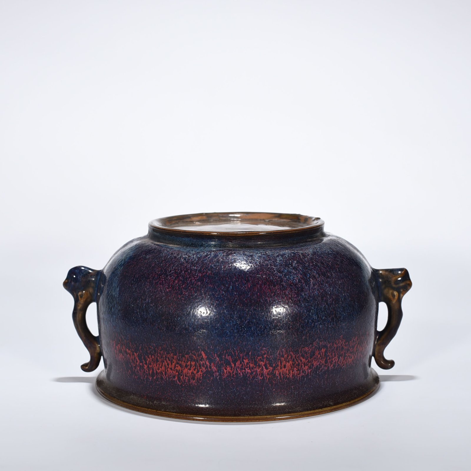 Song Dynasty Jun kiln rose purple glaze earthworm stove