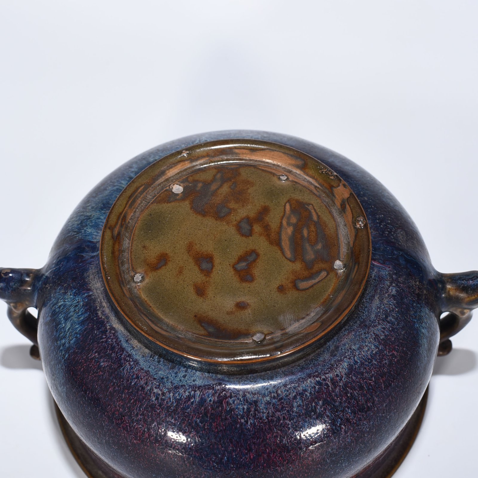Song Dynasty Jun kiln rose purple glaze earthworm stove