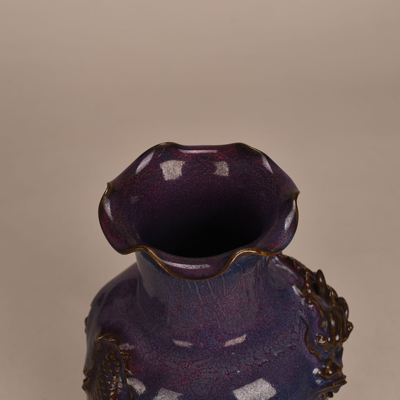 Song Dynasty Jun kiln rose purple glaze laminated dragon pattern bottle