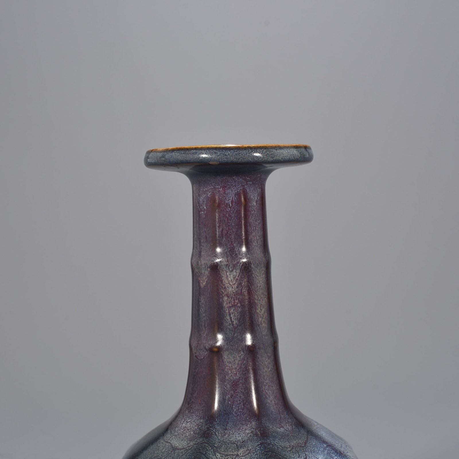 Song Dynasty Jun kiln rose purple glaze heavy and eight-way plate mouth vase