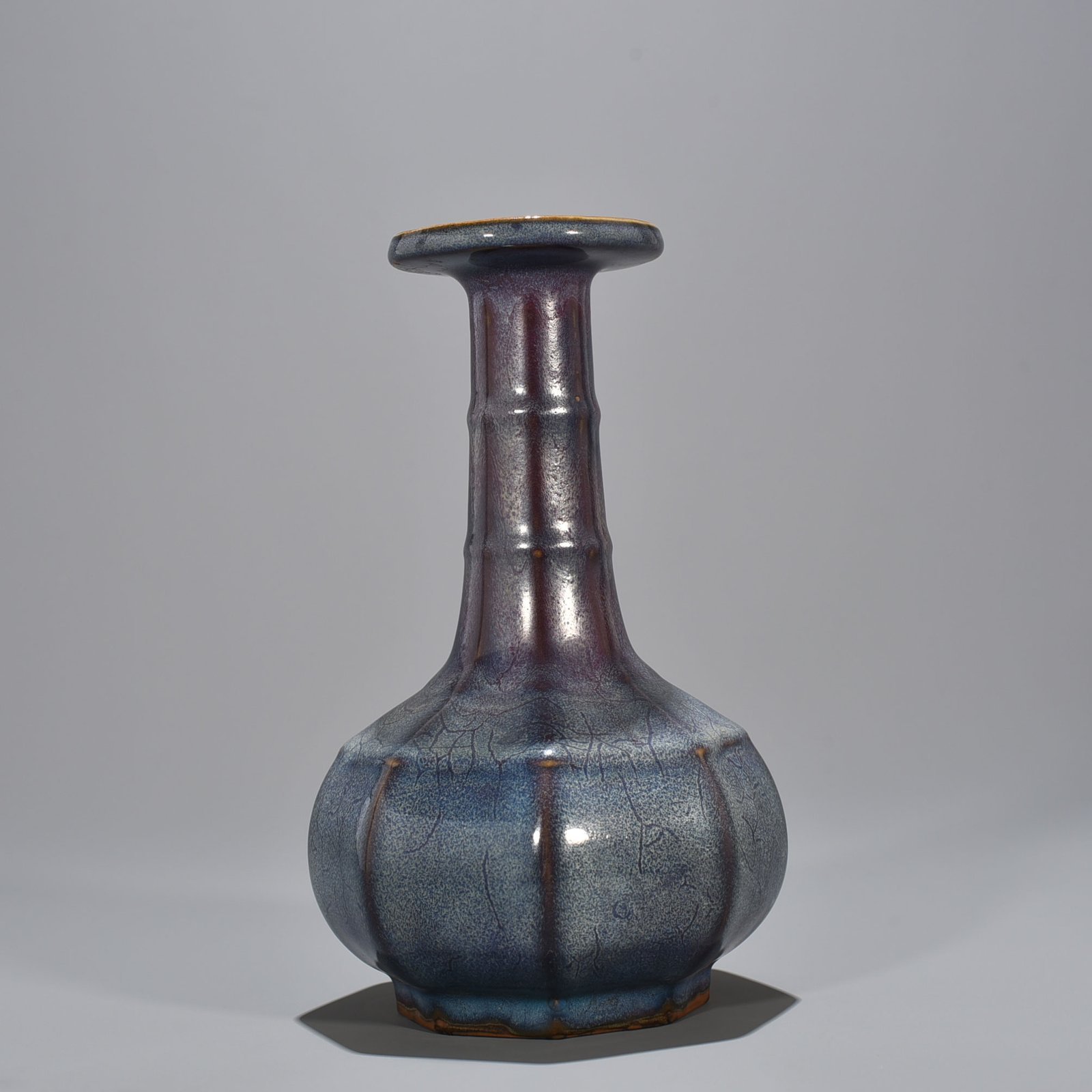 Song Dynasty Jun kiln rose purple glaze heavy and eight-way plate mouth vase