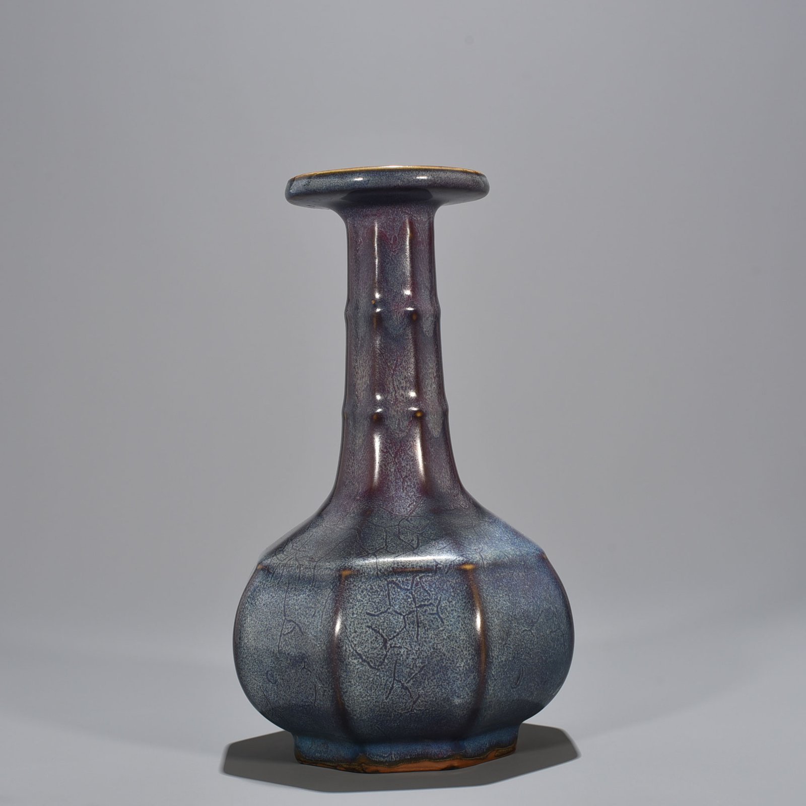Song Dynasty Jun kiln rose purple glaze heavy and eight-way plate mouth vase