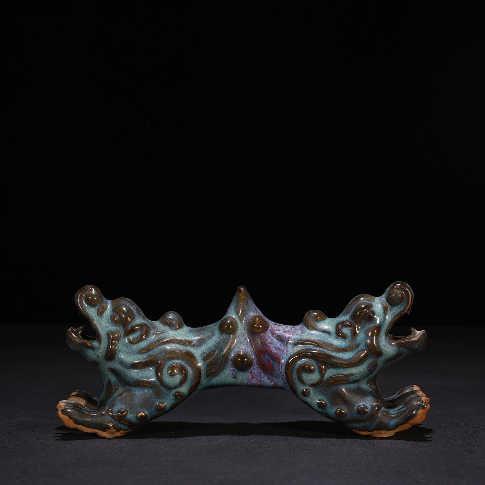 Song Dynasty Jun kiln turned into auspicious beast pen holder