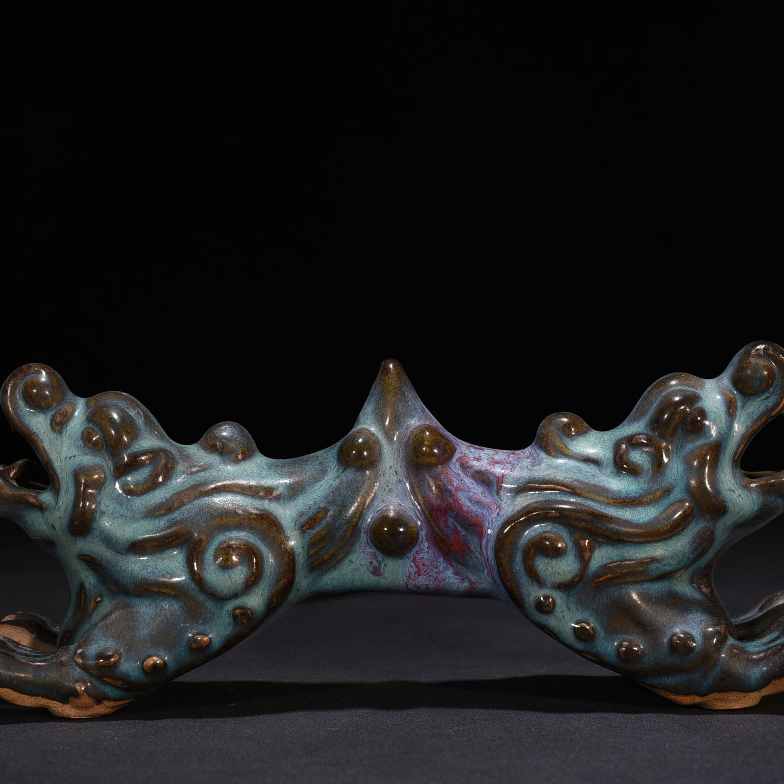 Song Dynasty Jun kiln turned into auspicious beast pen holder