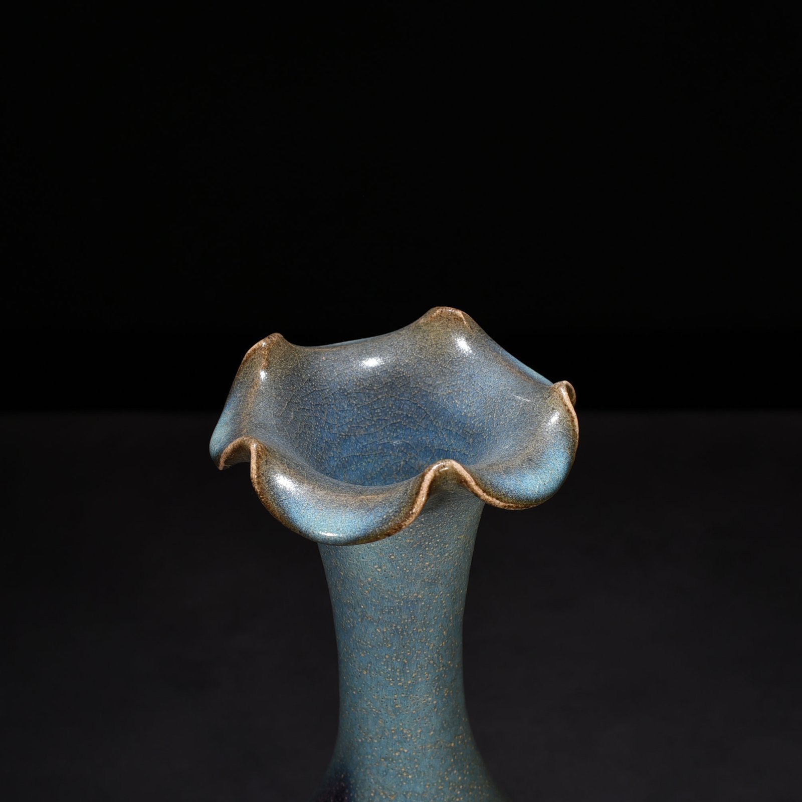 Song Dynasty Jun kiln jade pot spring vase with flower mouth