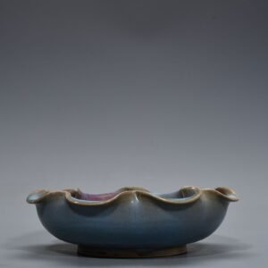 Song Dynasty Jun kiln variable glaze lotus leaf wash