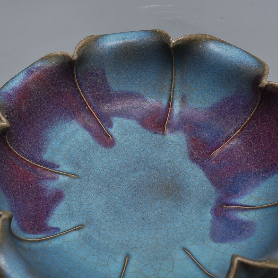 Song Dynasty Jun kiln variable glaze lotus leaf wash