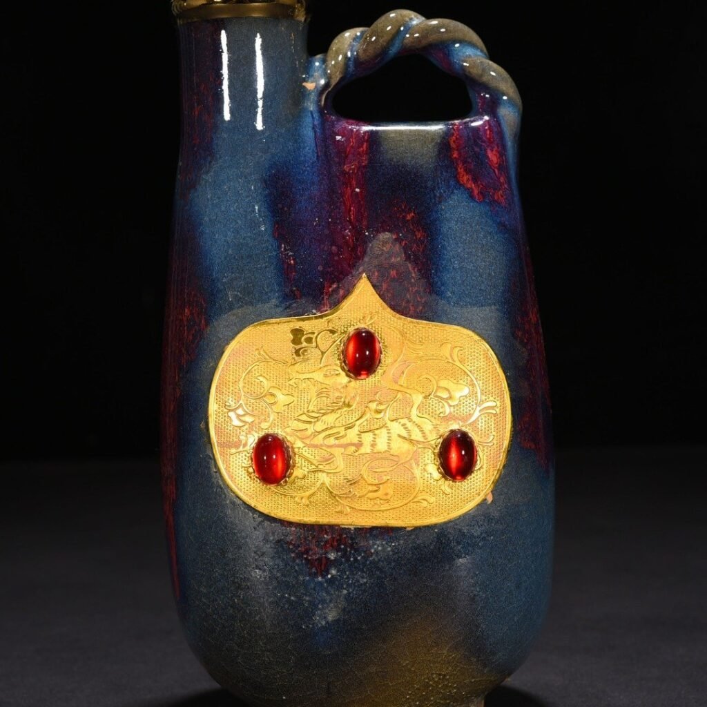 Song Dynasty Jun kiln Yaobao rose purple glaze leather bag bottle inlaid