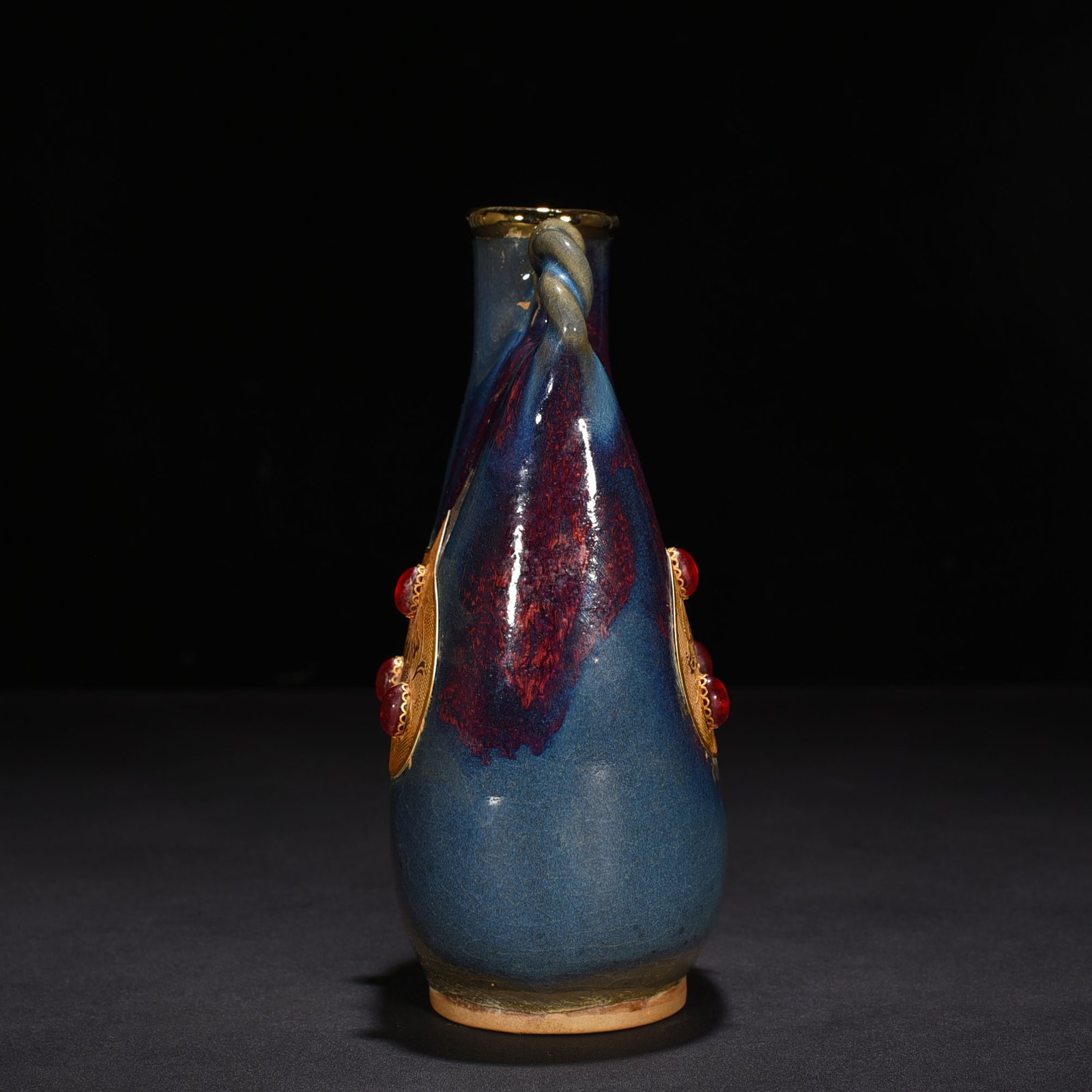Song Dynasty Jun kiln Yaobao rose purple glaze leather bag bottle inlaid