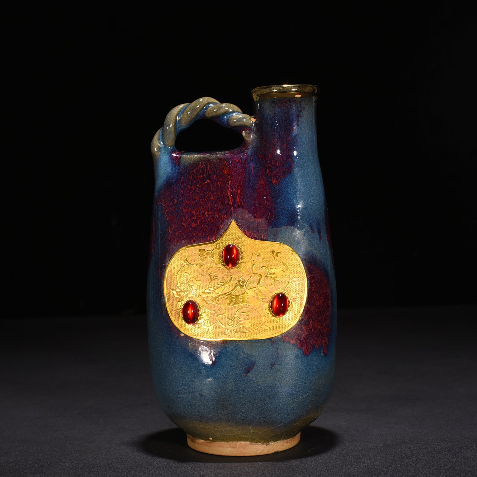 Song Dynasty Jun kiln Yaobao rose purple glaze leather bag bottle inlaid