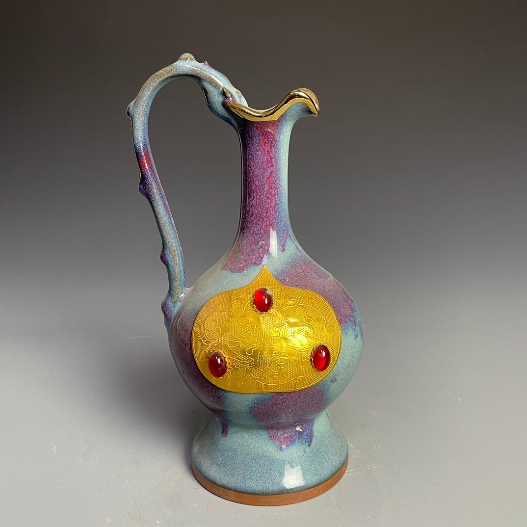 Song Dynasty Jun kiln inlaid with chiseled gold and gemstone flowers
