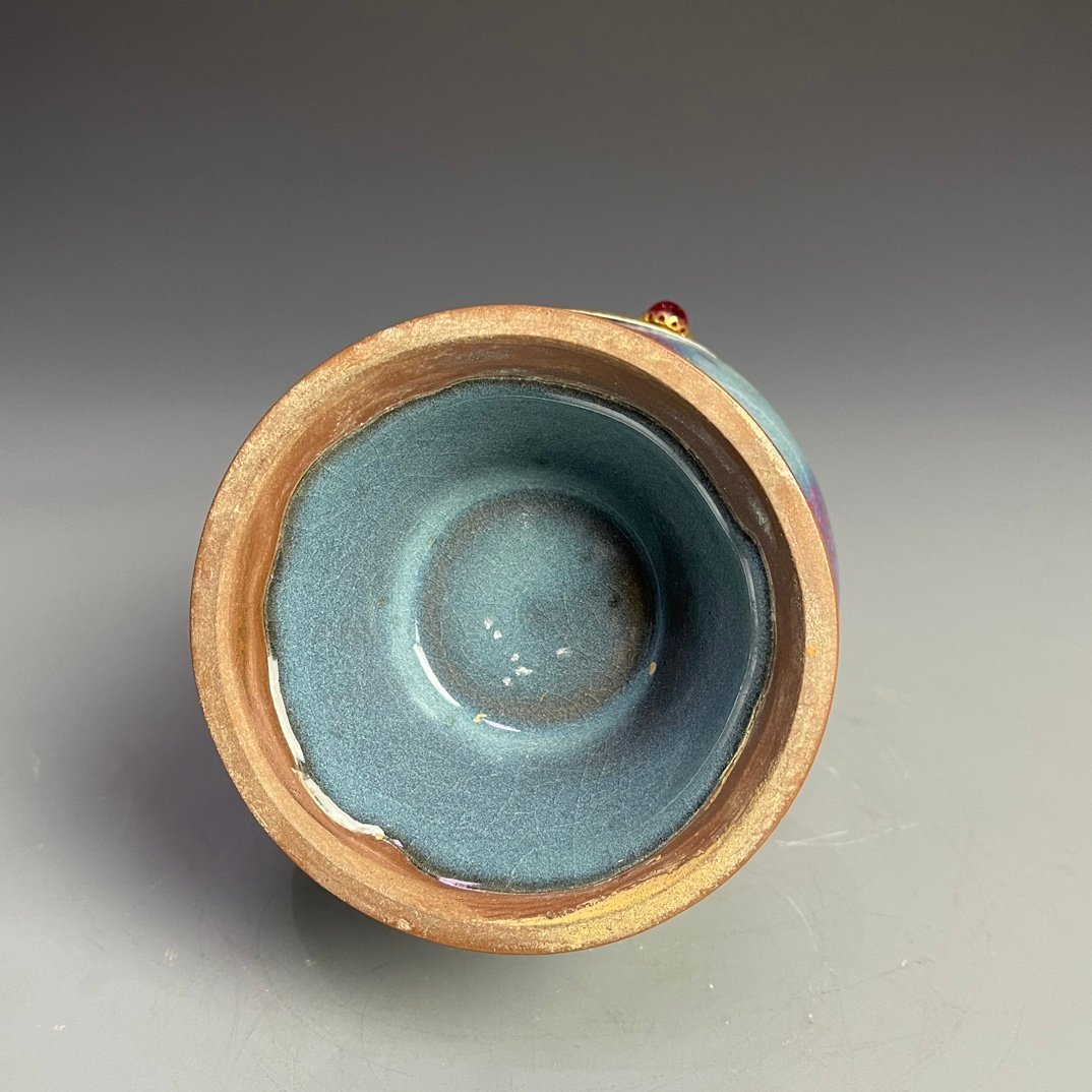 Song Dynasty Jun kiln inlaid with chiseled gold and gemstone flowers