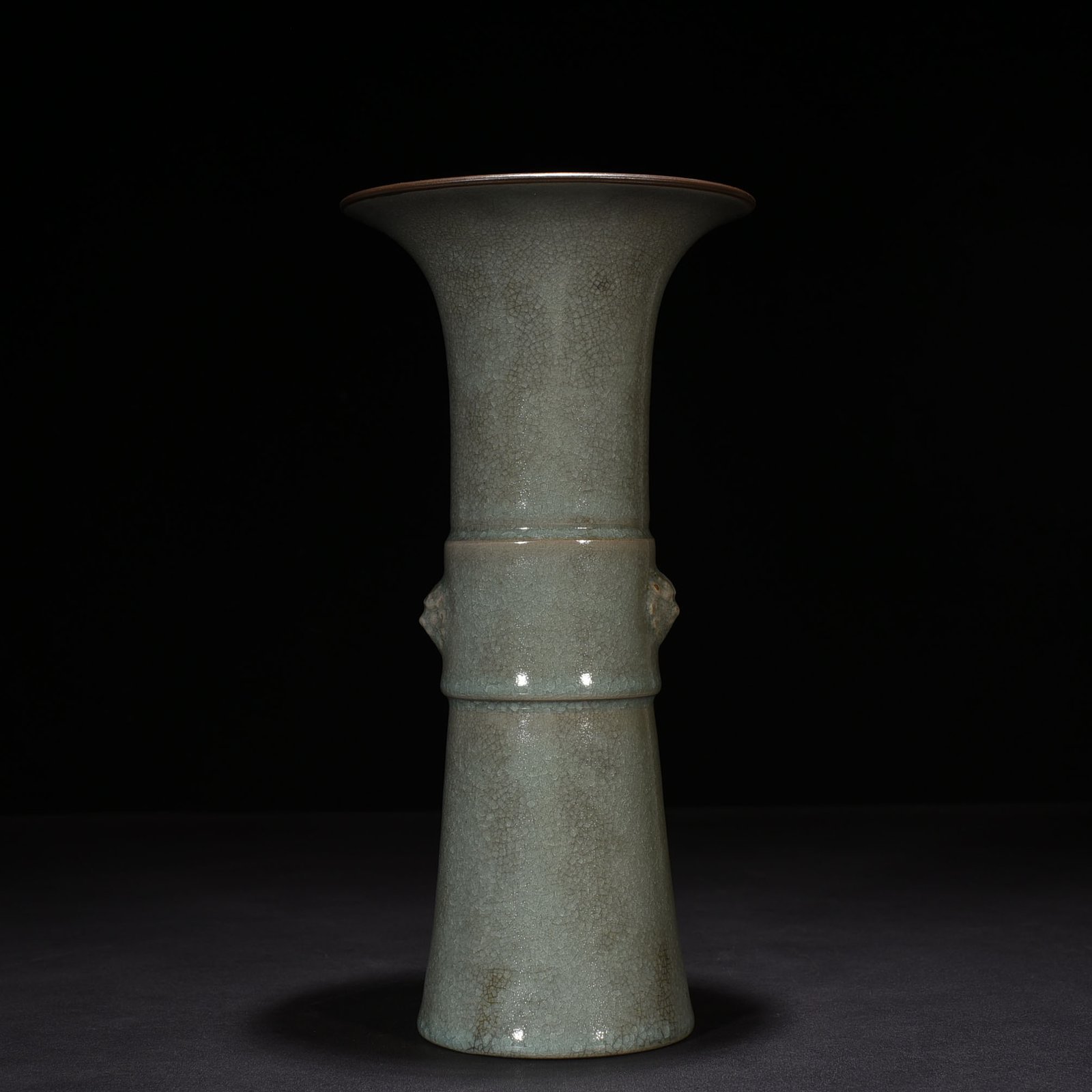 Song Dynasty Ru Kiln Azure Glaze Ice Crack Flower Goblet