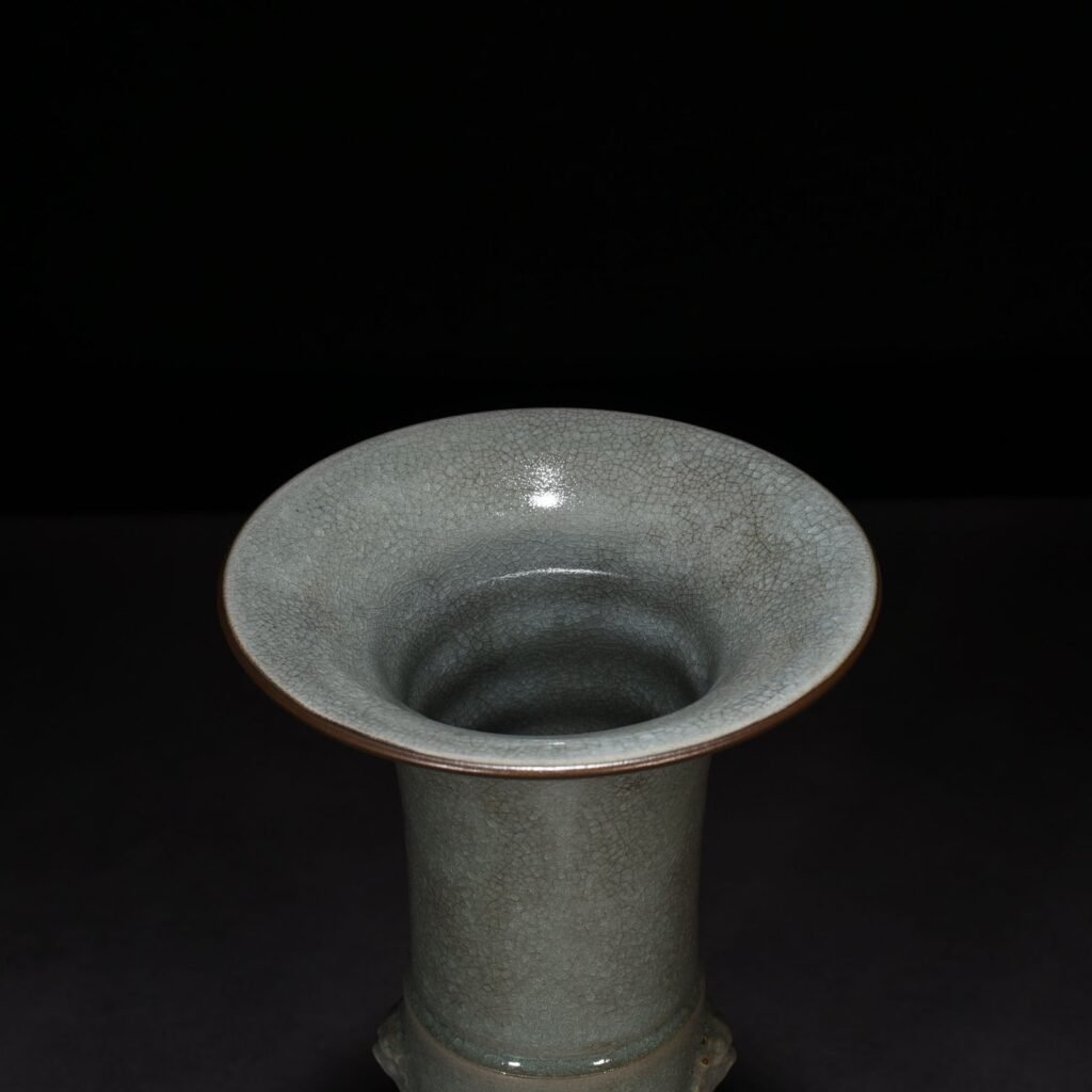 Song Dynasty Ru Kiln Azure Glaze Ice Crack Flower Goblet