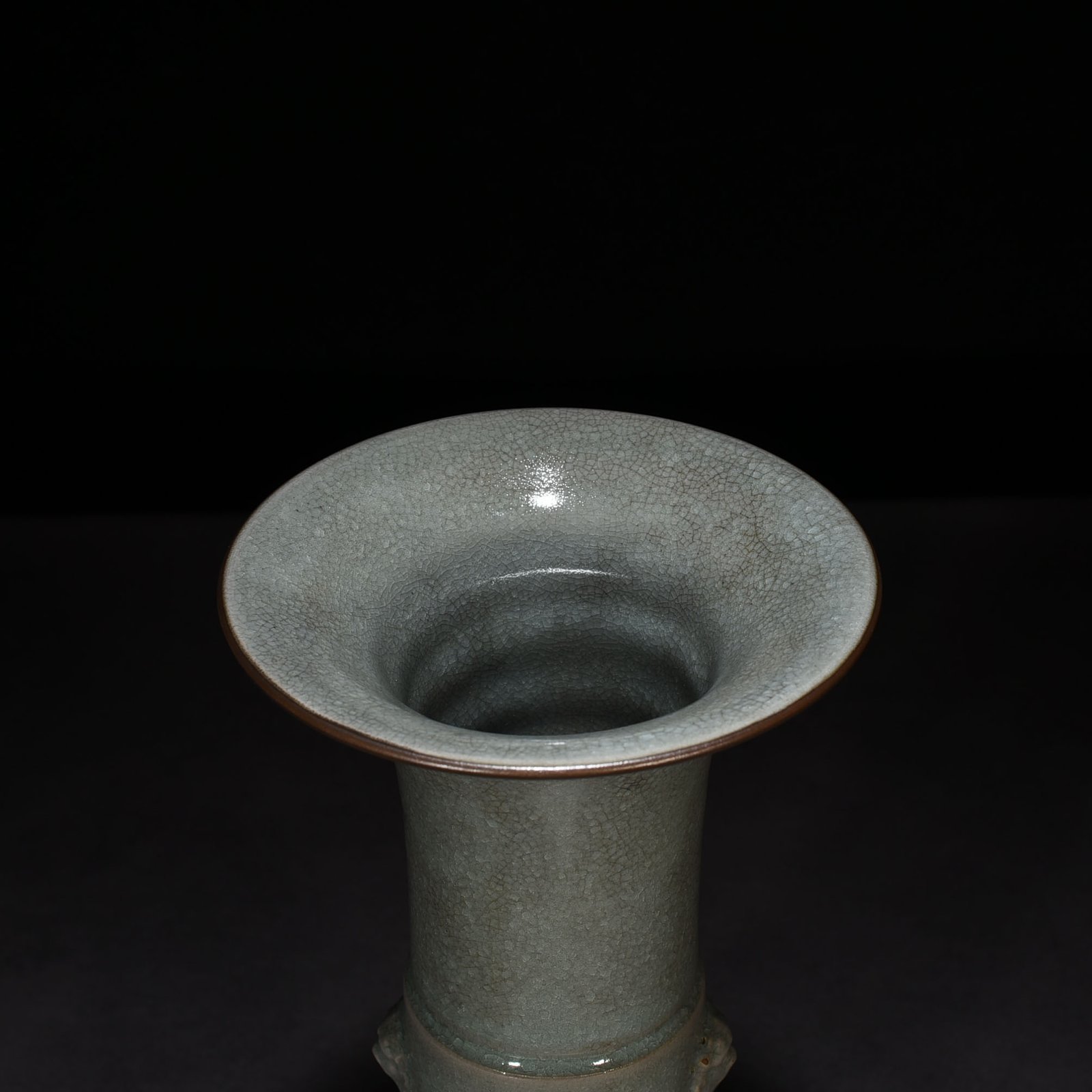 Song Dynasty Ru Kiln Azure Glaze Ice Crack Flower Goblet
