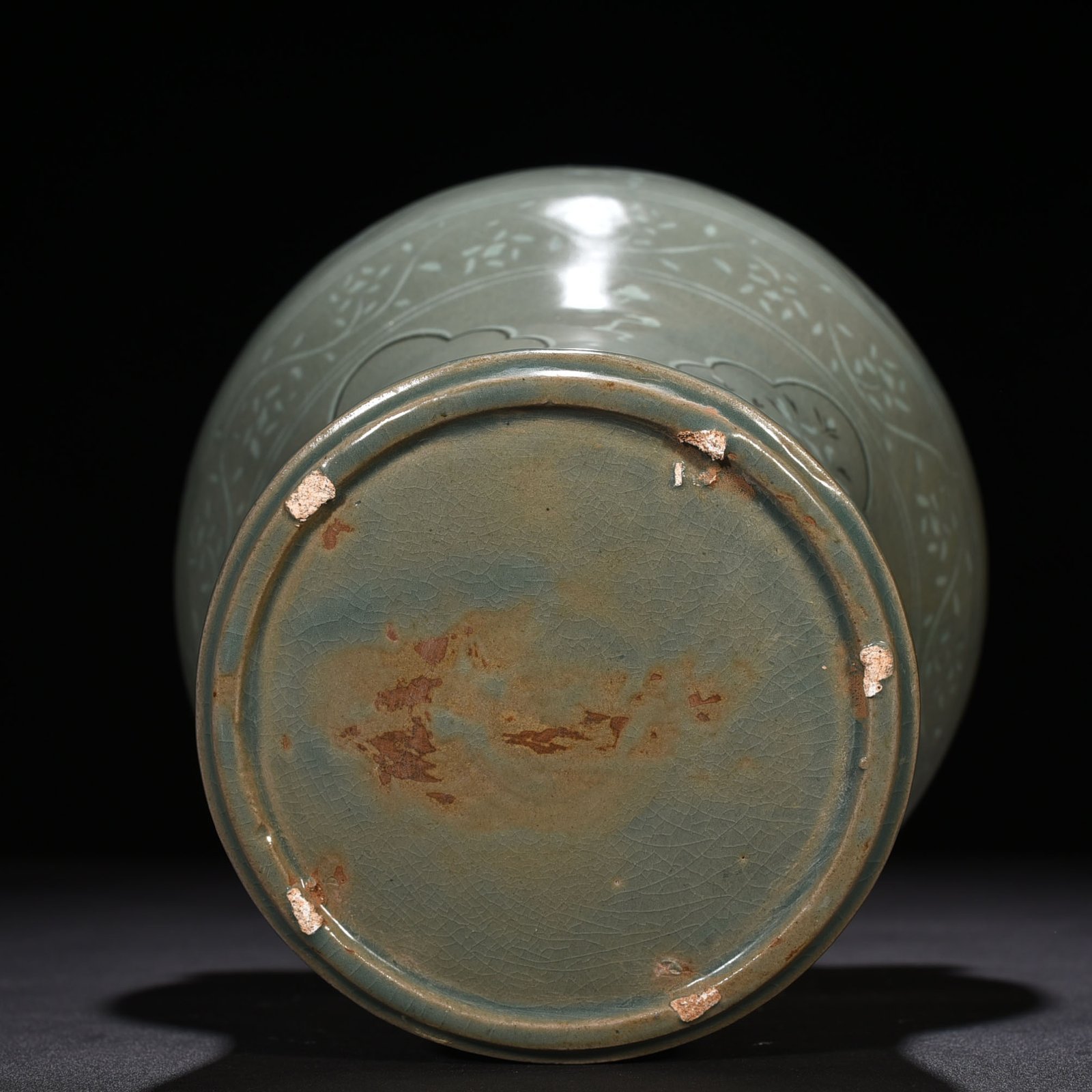 Song Daynsty Gaoli inlaid celadon dragon pattern amphorae