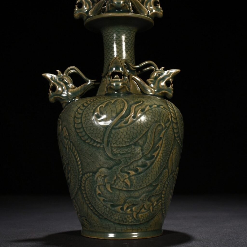 Song Dynasty Goryeo celadon carved Kowloon pure vase