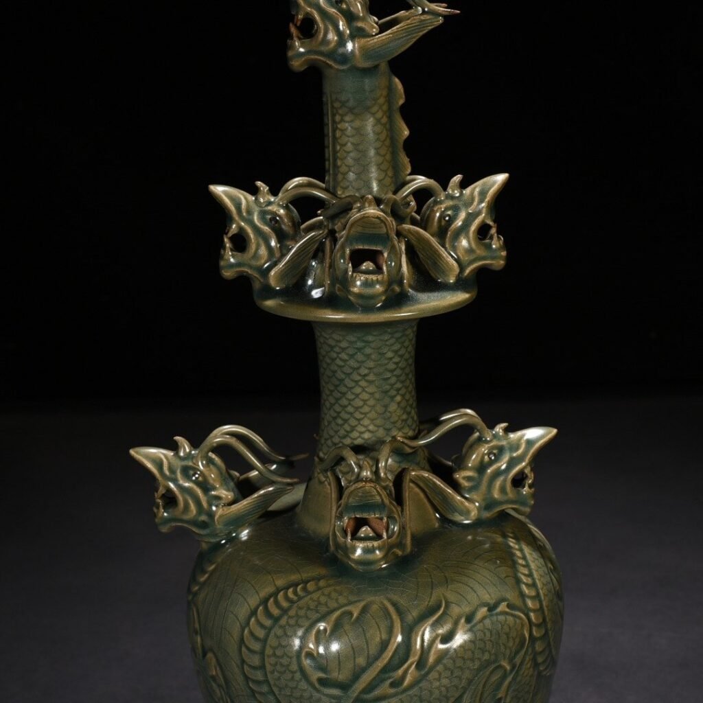Song Dynasty Goryeo celadon carved Kowloon pure vase