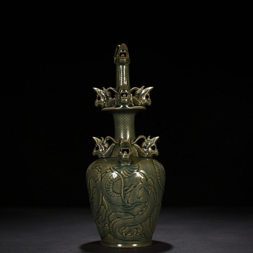 Song Dynasty Goryeo celadon carved Kowloon pure vase