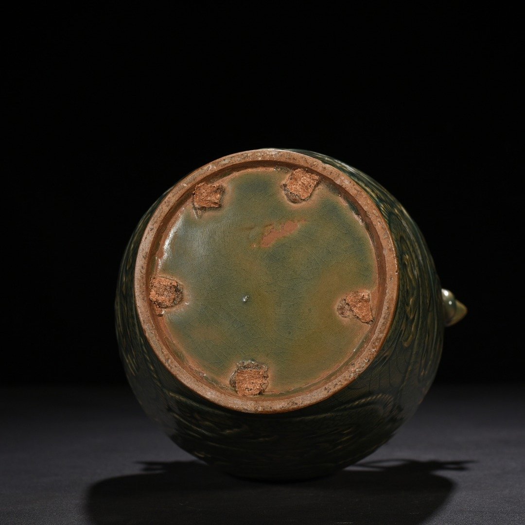 Song Dynasty Goryeo celadon carved Kowloon pure vase