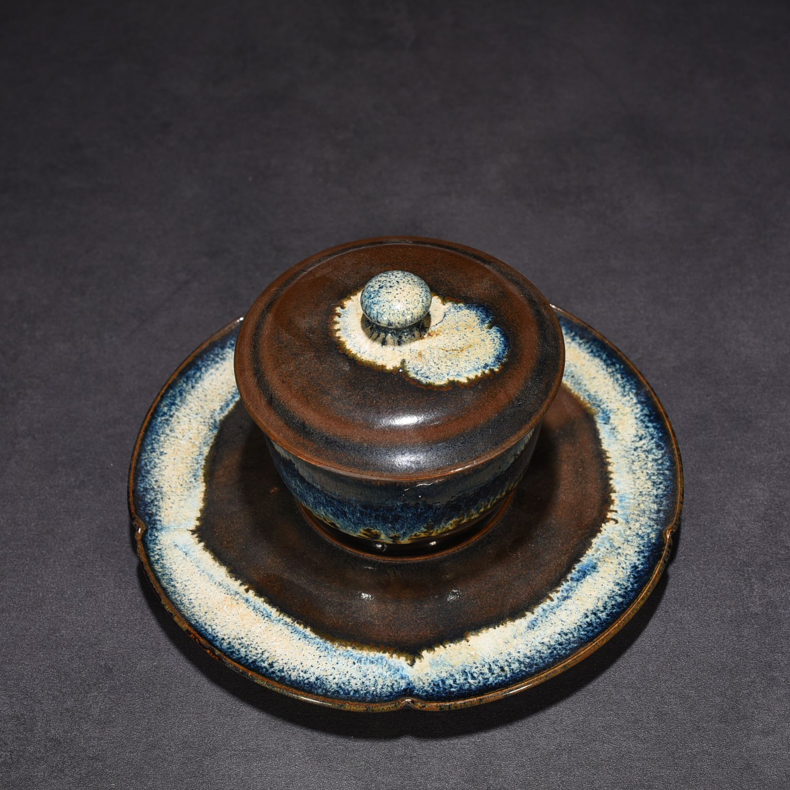 Song Dynasty Lushan Kiln Jun Kiln Warp Bowl