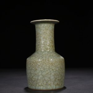 Song Dynasty Longquan official kiln of ice crack plate bottle paper mallet bottle