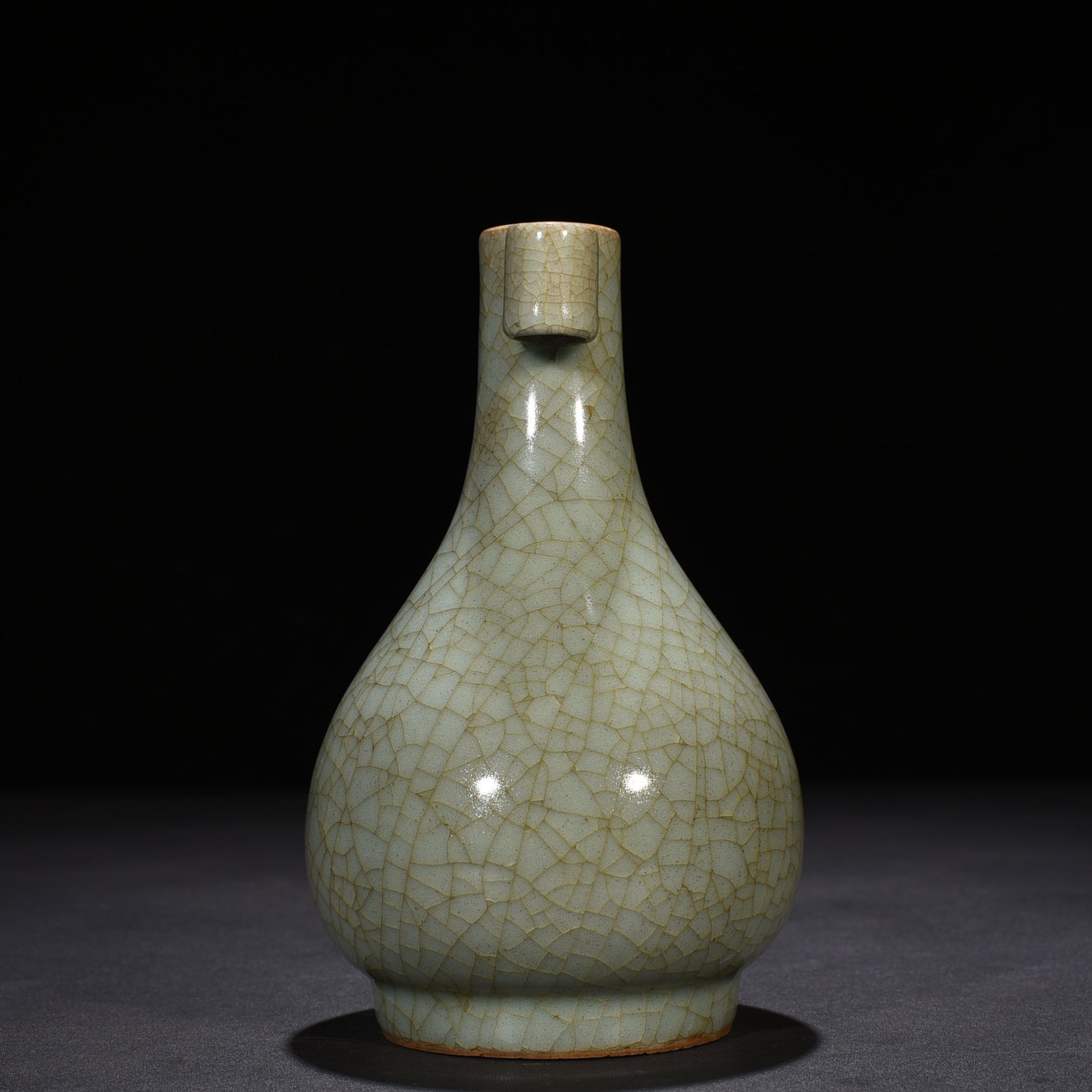 Song Dynasty Longquan official kiln ice cracked through-ear vase
