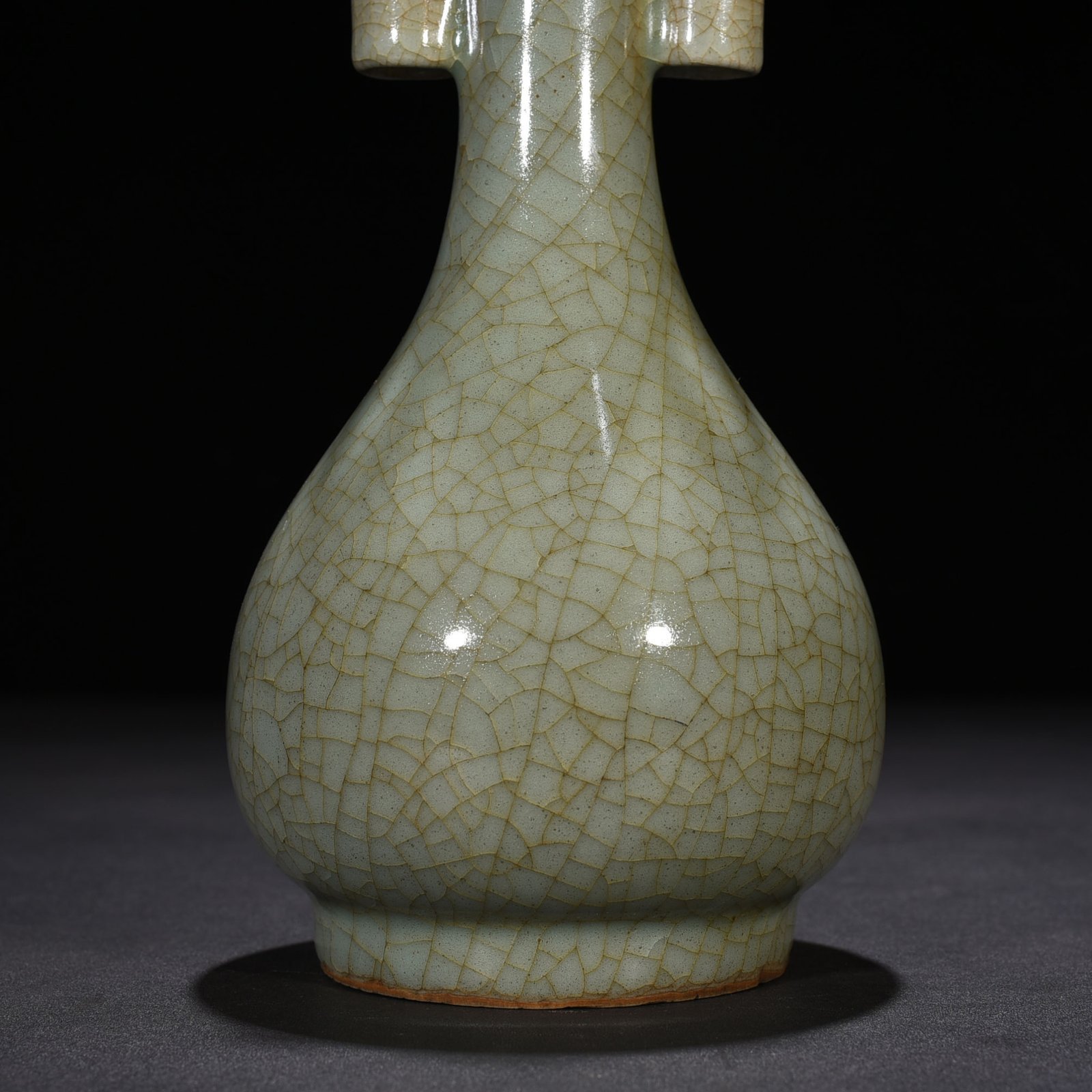 Song Dynasty Longquan official kiln ice cracked through-ear vase