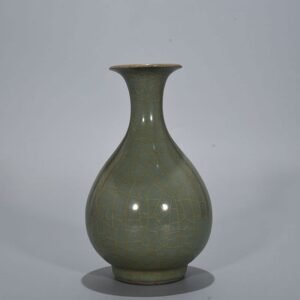 Song Dynasty Longquan official kiln jade pot and spring vase of