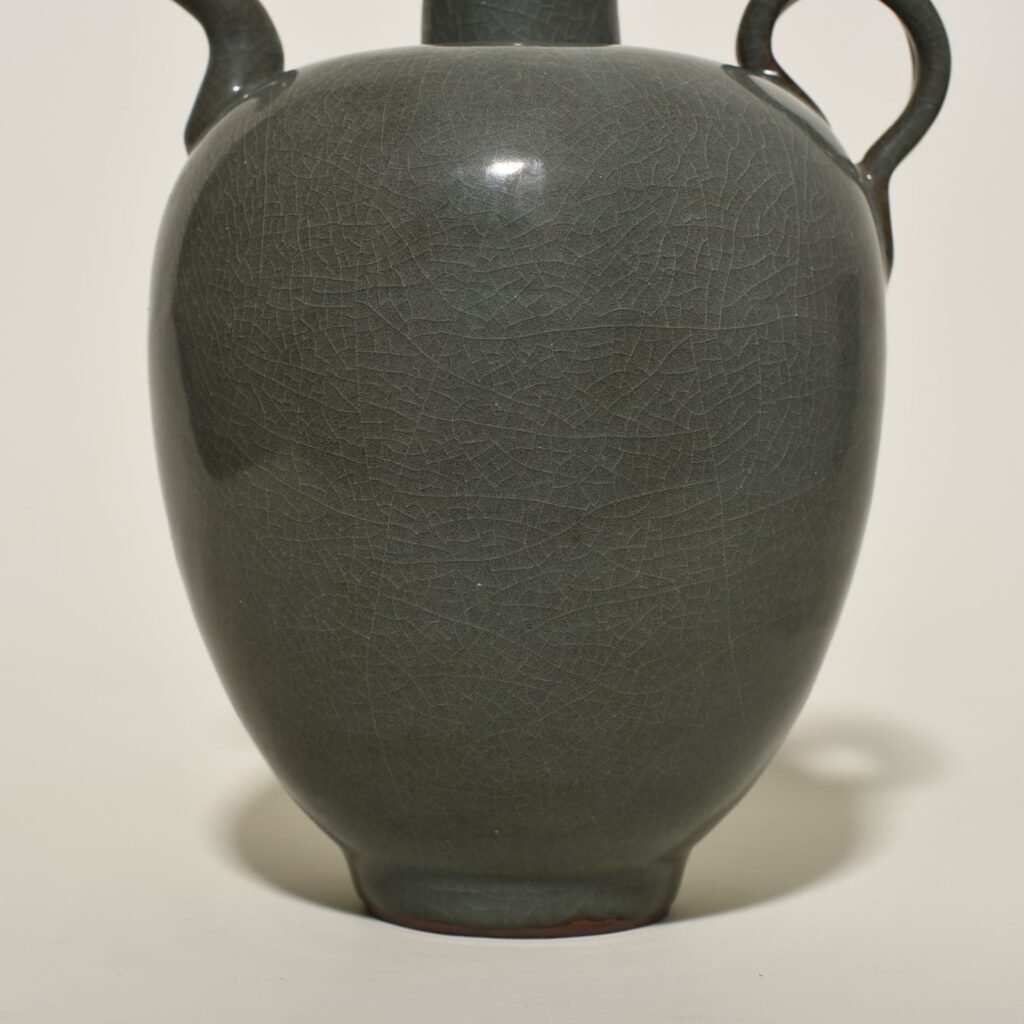 Song Dynasty Longquan Xikou official kiln ewer