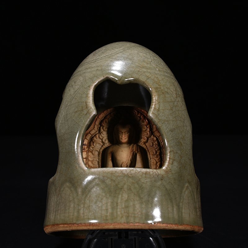 Song Dynasty Longquan kiln carved Buddhist niche