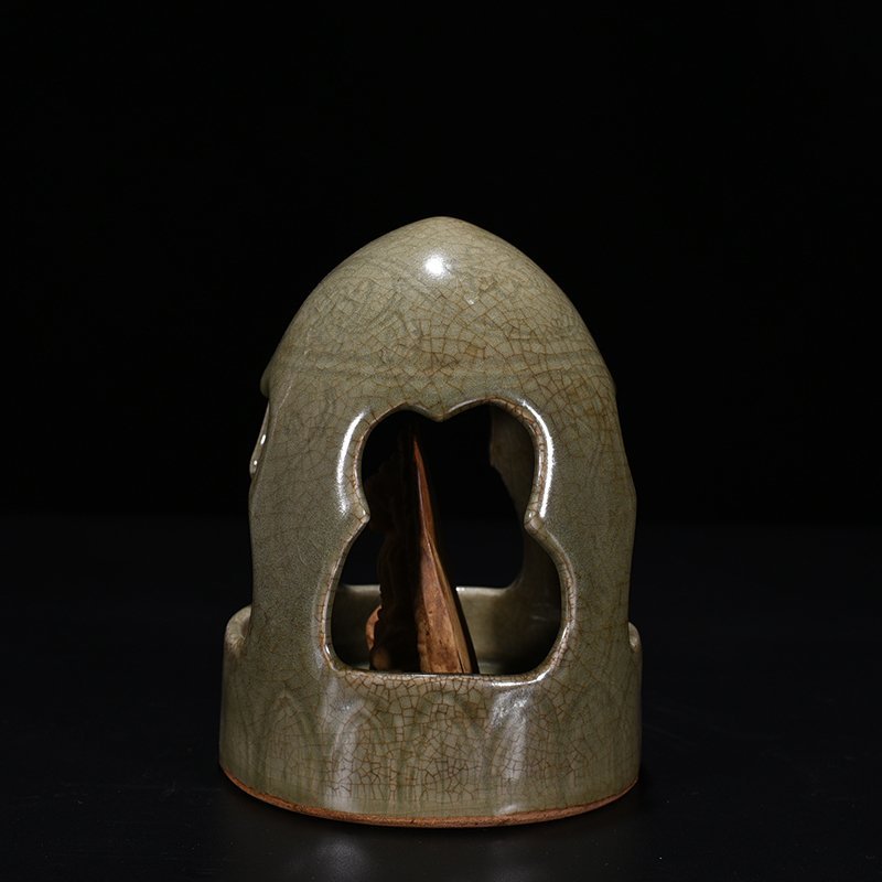 Song Dynasty Longquan kiln carved Buddhist niche