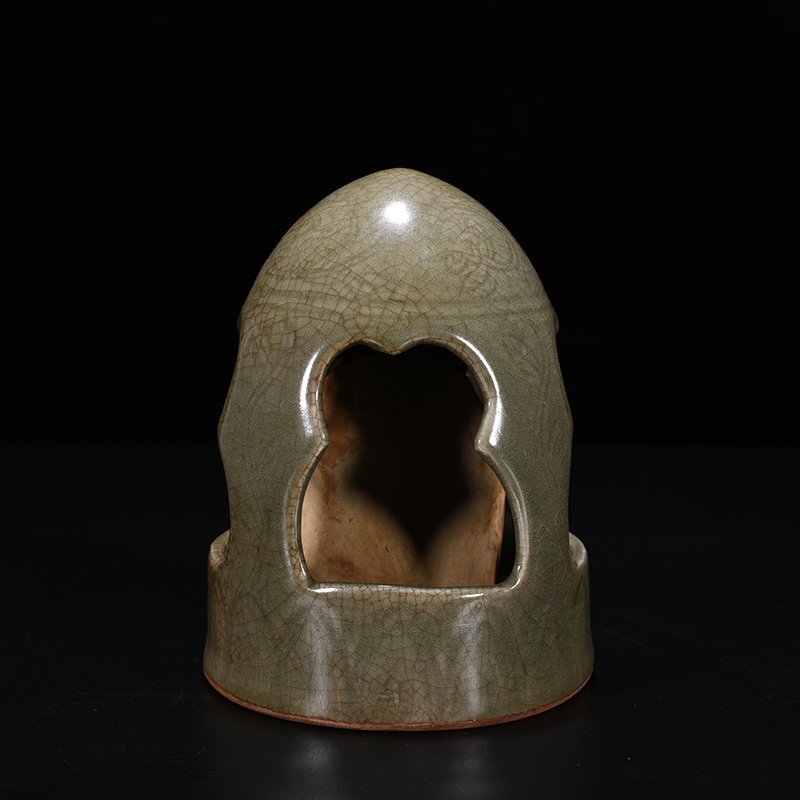 Song Dynasty Longquan kiln carved Buddhist niche
