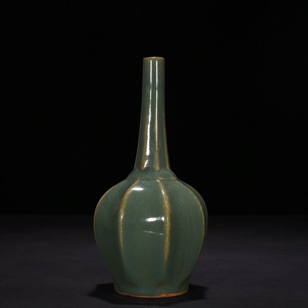 Song Dynasty Longquan kiln plum celadon clear vase