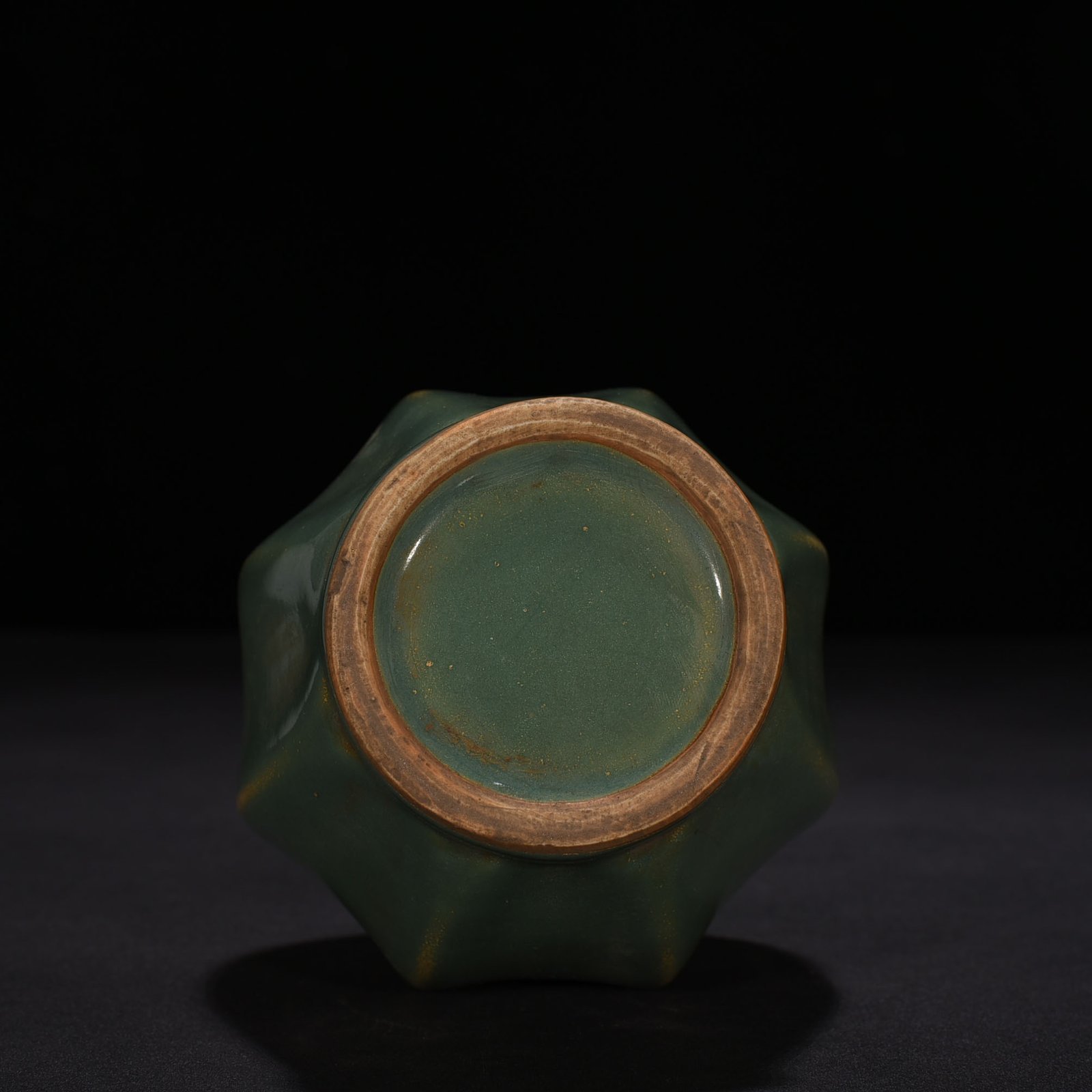 Song Dynasty Longquan kiln plum celadon clear vase
