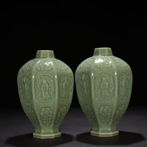 Song Dynasty Longquan kiln plum green glaze plum vase with figures of the Eight Immortals