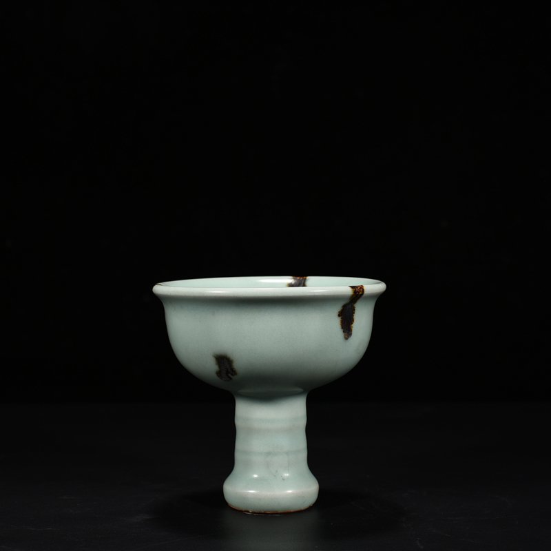 Song Dynasty Longquan kiln plum celadon dotted tall bowl