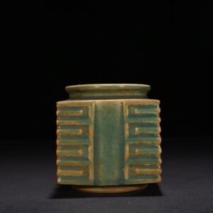 Song Dynasty Longquan kiln plum green glaze Cong style vase