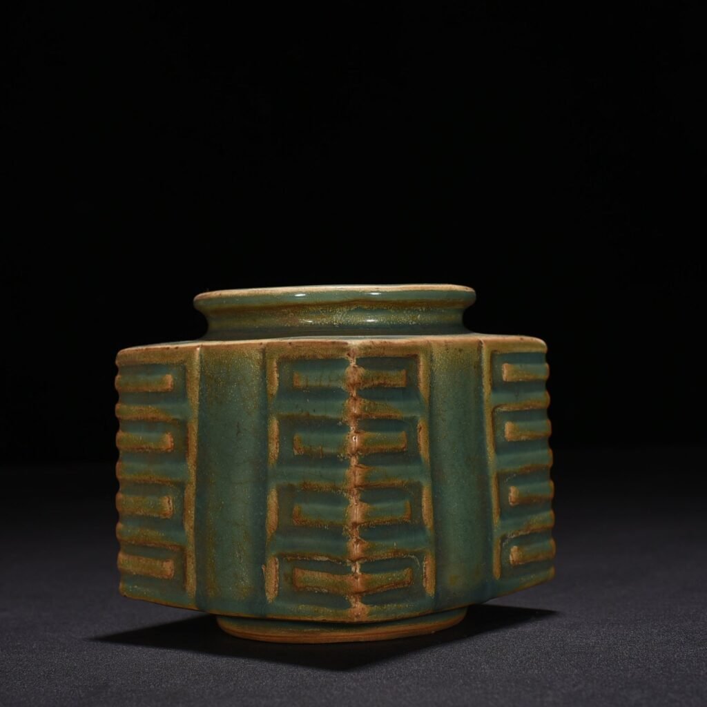 Song Dynasty Longquan kiln plum green glaze Cong style vase