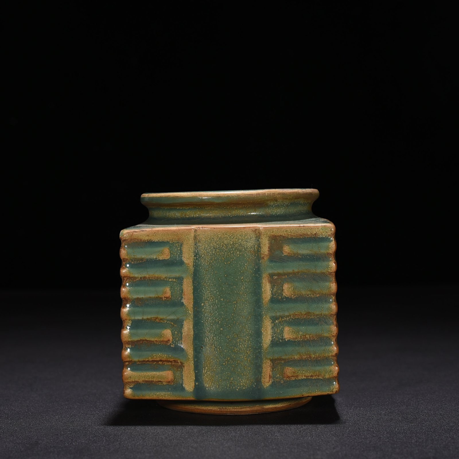 Song Dynasty Longquan kiln plum green glaze Cong style vase